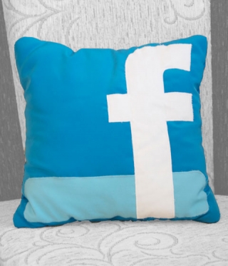 Декоративна Възглавница Facebook