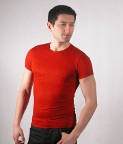 Еластична мъжка тениска по тялото